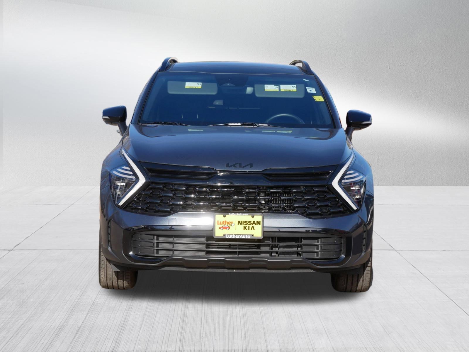 Certified 2025 Kia Sportage X-Line AWD/4WD image 2