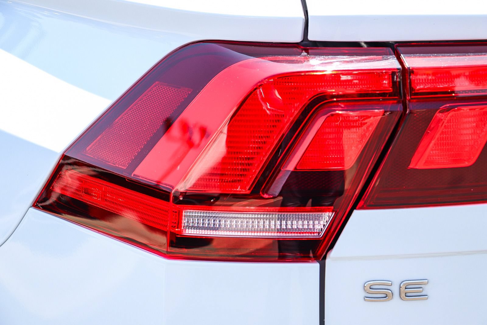 Certified 2022 Volkswagen Tiguan SE FWD image 10