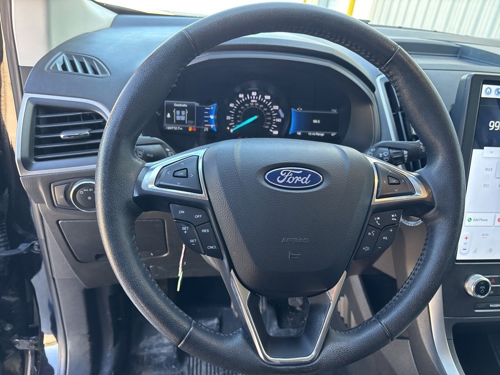 Used 2022 Ford Edge SEL w/ Sport Appearance Package image 15
