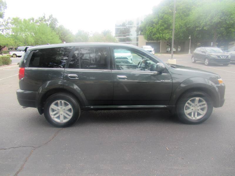 Used 2004 Isuzu Axiom S AWD/4WD image 5