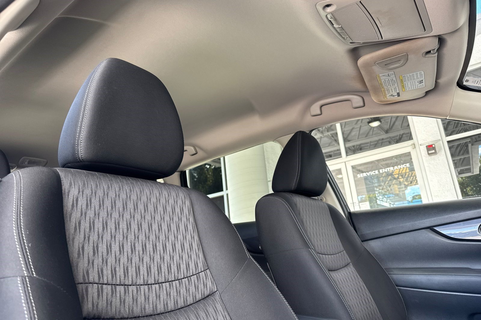 Used 2020 Nissan Rogue SV FWD image 21