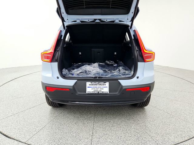 New 2026 Volvo XC40 B5 Plus w/ Protection Package Premier image 19