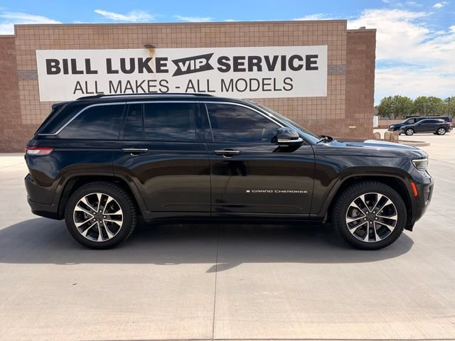 Used 2023 Jeep Grand Cherokee Overland w/ Luxury Tech Group IV AWD/4WD image 5