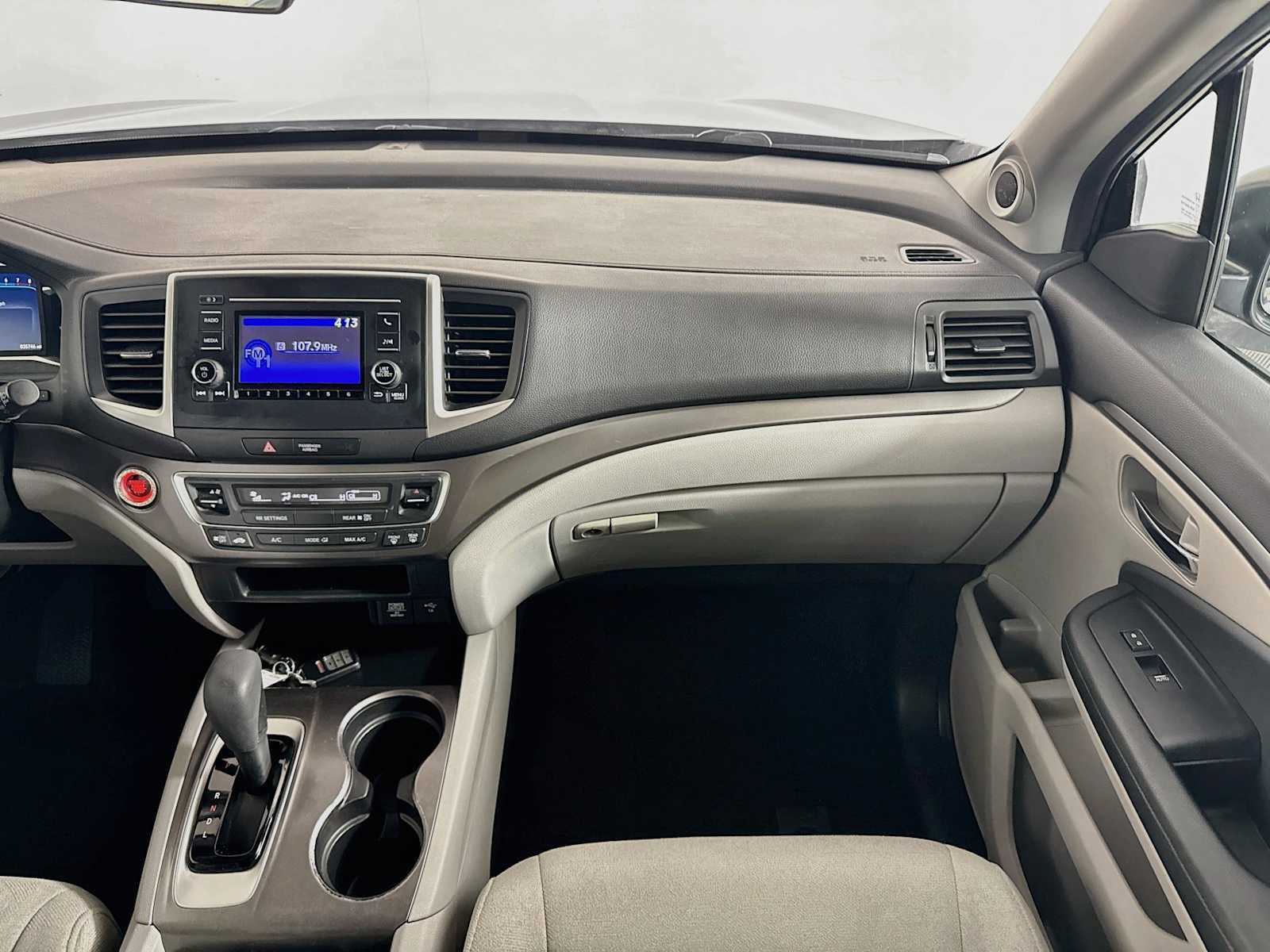 Used 2019 Honda Pilot LX image 19