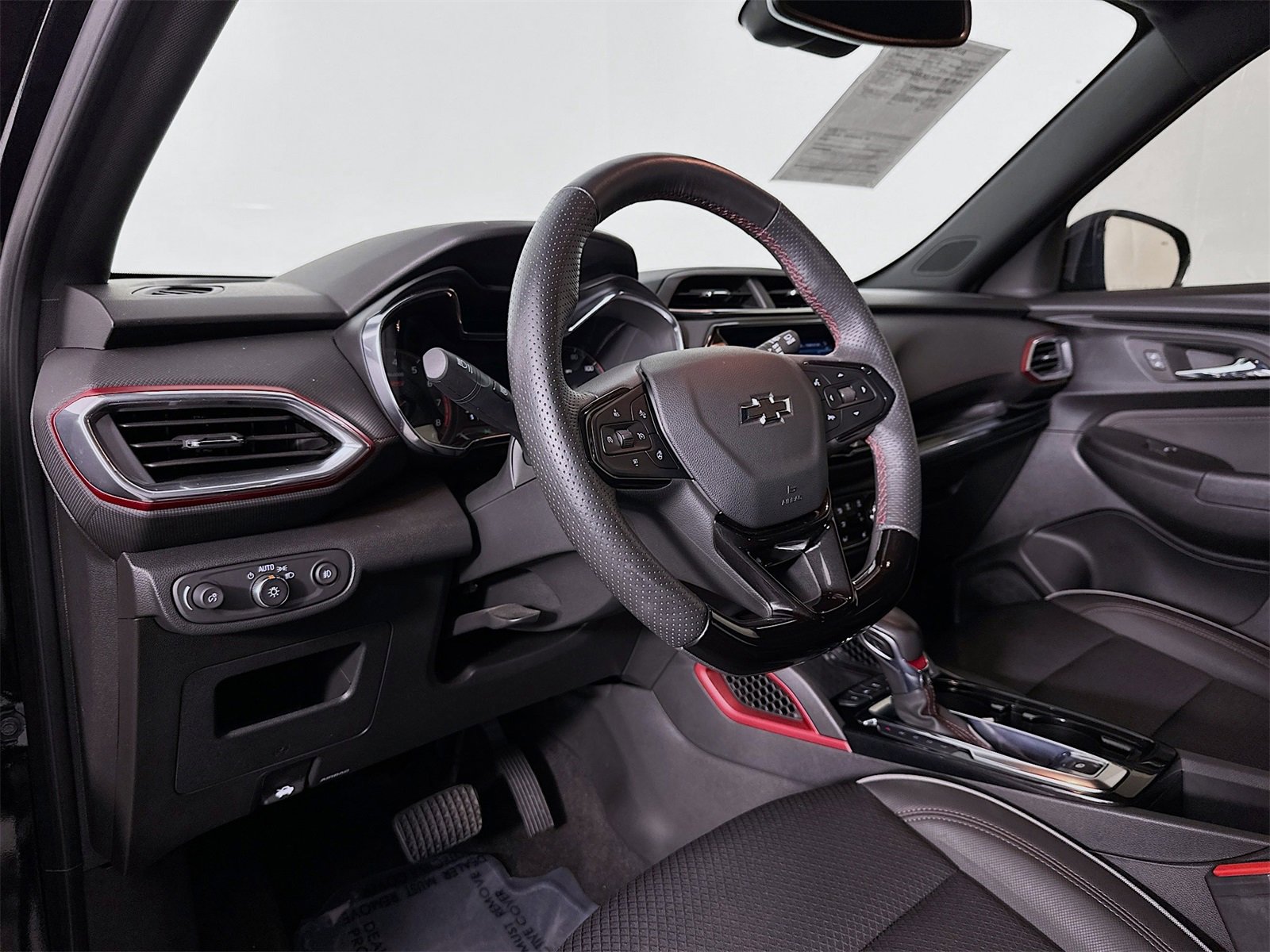 Used 2023 Chevrolet TrailBlazer RS w/ Convenience Package image 9