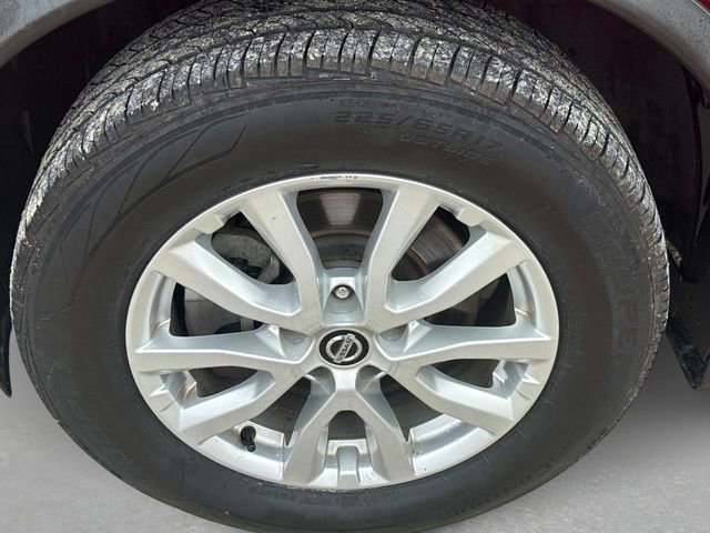 Used 2018 Nissan Rogue SV image 10