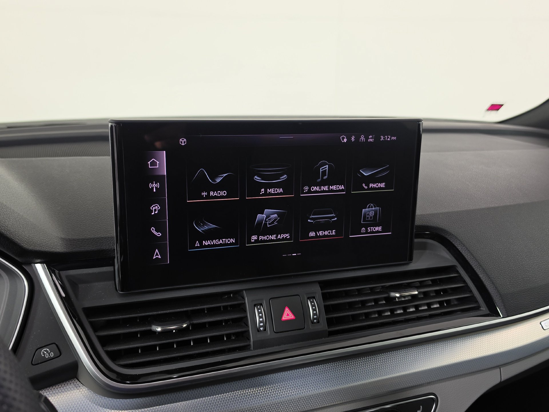 Certified 2024 Audi Q5 2.0T Premium Plus w/ Premium Plus Package AWD/4WD image 16