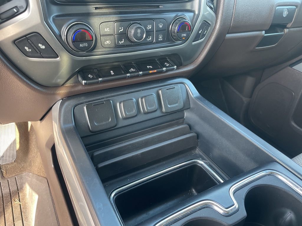 Used 2018 Chevrolet Silverado 1500 LT w/ All Star Edition image 29