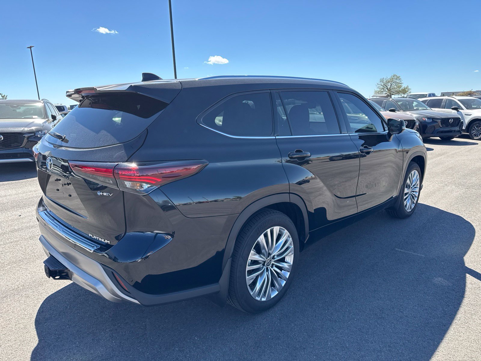 Used 2026 Toyota Highlander Platinum AWD/4WD image 7