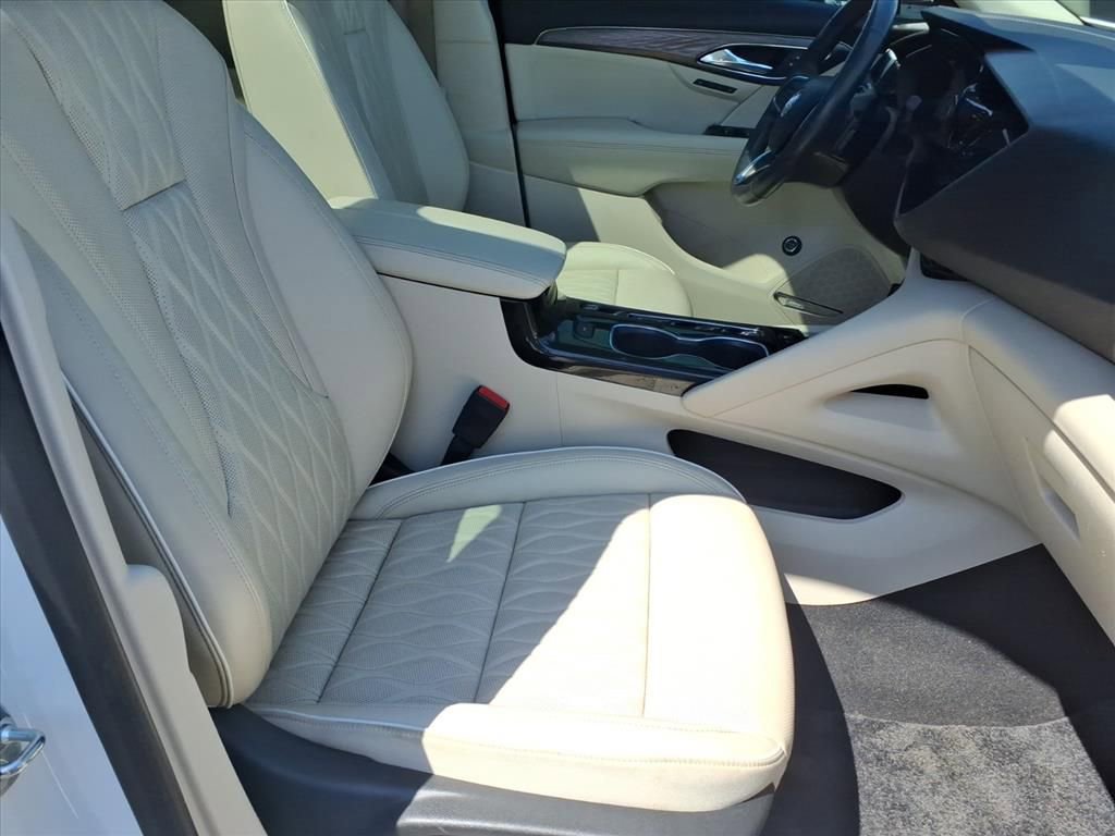 Used 2021 Buick Envision Avenir w/ Technology Package II AWD/4WD image 11