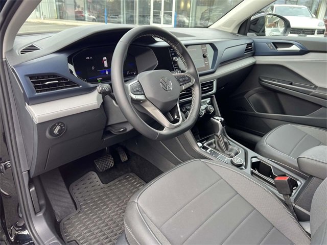 Used 2024 Volkswagen Taos SE image 12