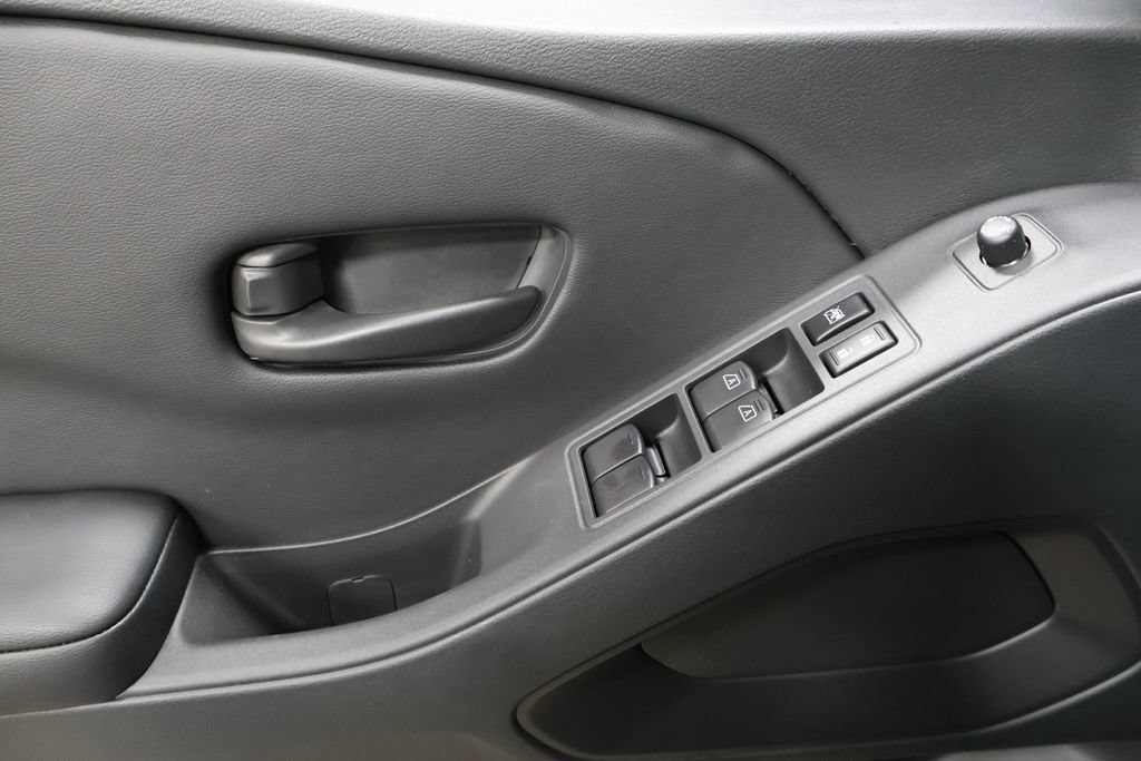 Used 2026 Nissan Frontier SV AWD/4WD image 9