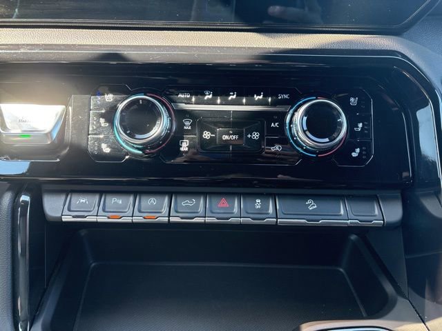 Used 2024 GMC Sierra 1500 AT4 w/ AT4 Preferred Package image 24