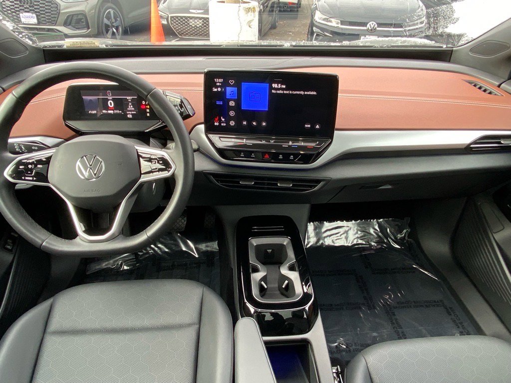 Certified 2022 Volkswagen ID.4 Pro S w/ Gradient Package image 9