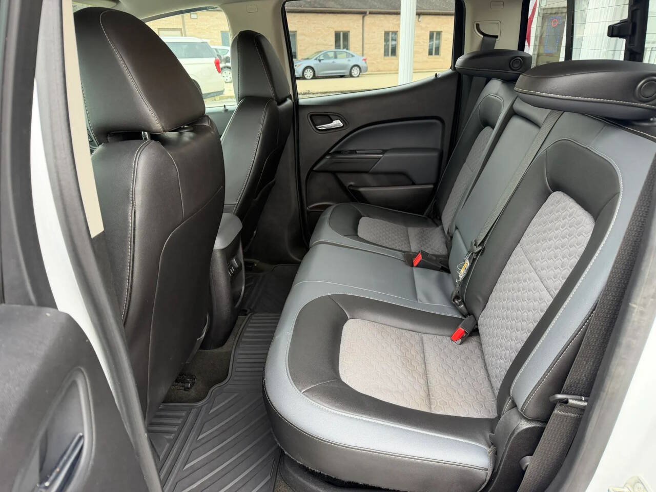 Used 2016 Chevrolet Colorado Z71 AWD/4WD image 22