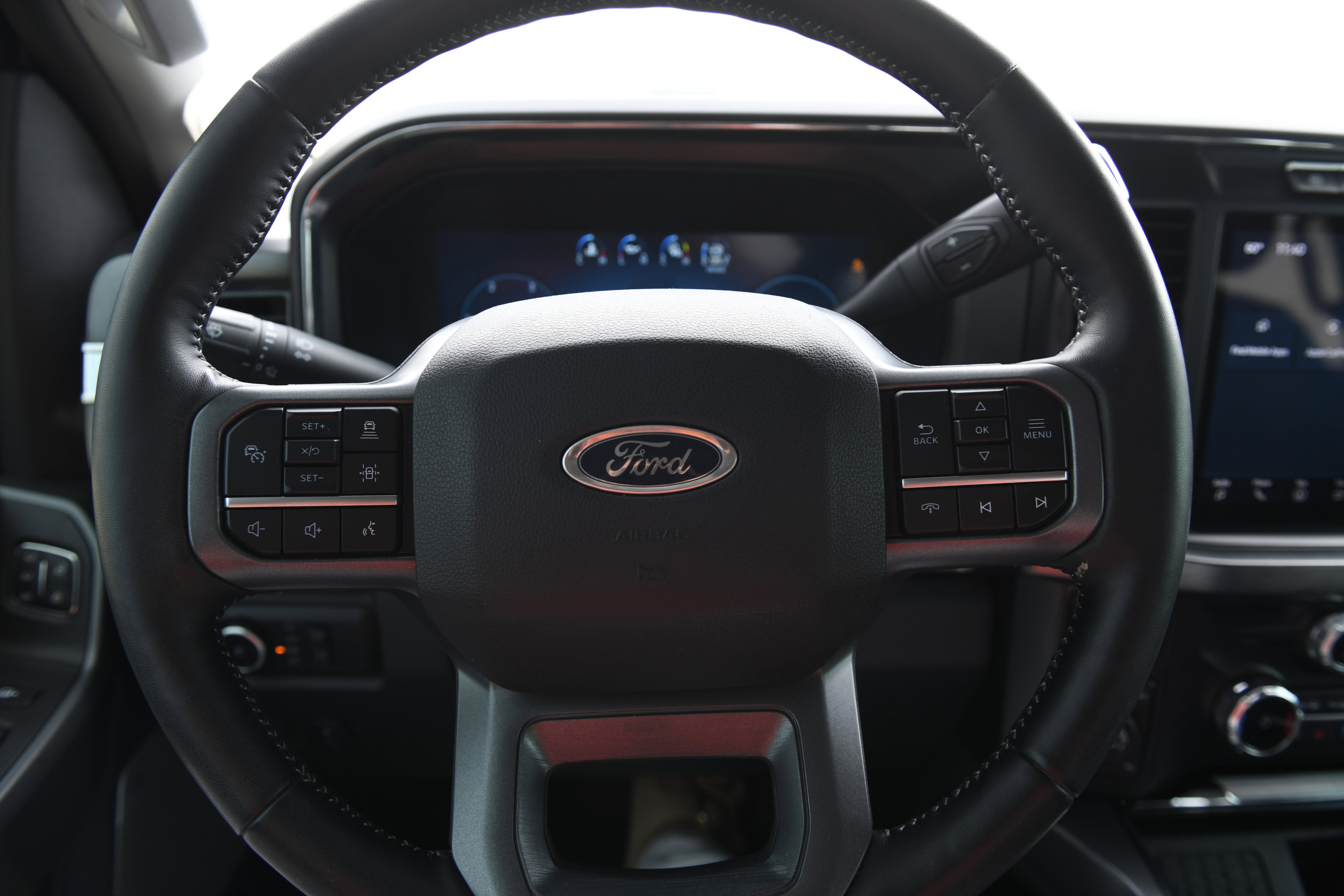 Used 2024 Ford F250 Lariat w/ Lariat Ultimate Package AWD/4WD image 20