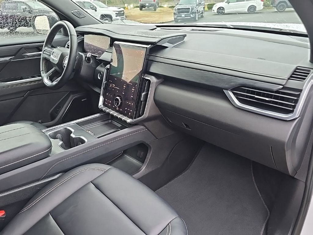 Used 2024 GMC Acadia Elevation image 32