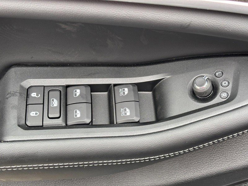 New 2025 Jeep Grand Cherokee L Limited image 23