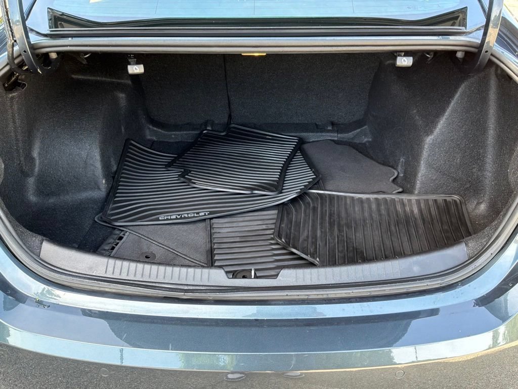 Used 2021 Chevrolet Malibu LS FWD image 21