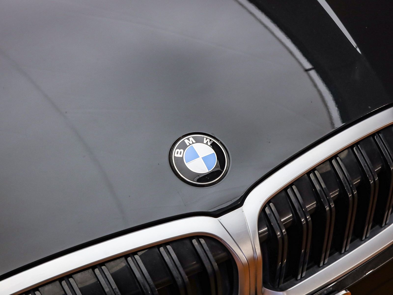 Used 2024 BMW 330i xDrive Sedan w/ Convenience Package AWD/4WD image 9