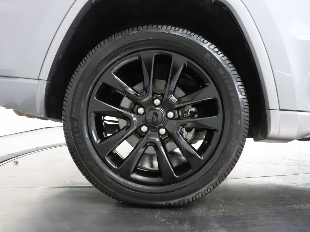 Used 2020 Jeep Grand Cherokee Altitude RWD image 37