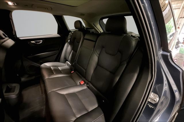 Certified 2021 Volvo XC60 T5 Momentum w/ Advanced Package AWD/4WD image 29