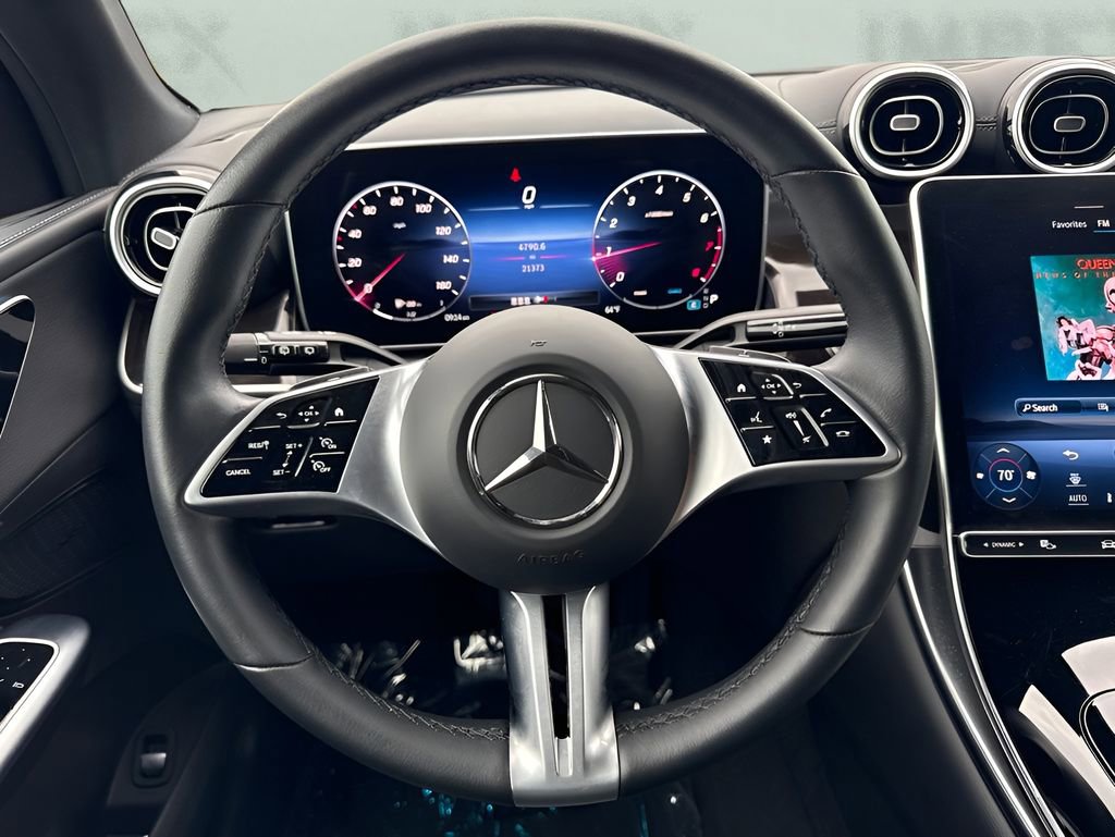 Used 2023 Mercedes-Benz GLC 300 4MATIC image 13