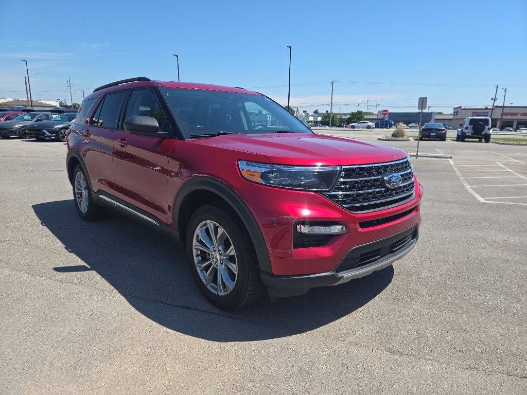 Used 2021 Ford Explorer XLT w/ Equipment Group 202A AWD/4WD image 1