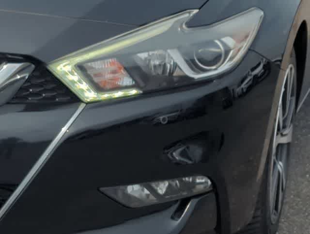 Used 2017 Nissan Maxima Platinum FWD image 11