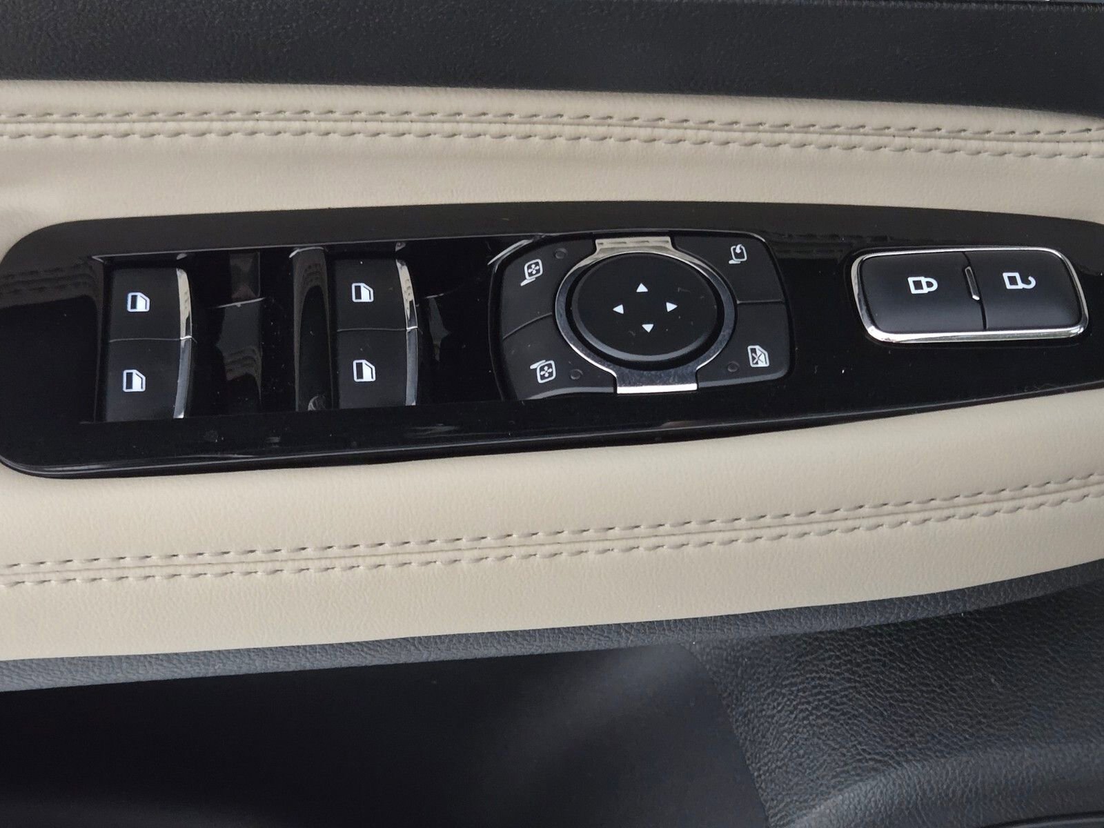 New 2026 Lincoln Corsair Reserve w/ Jet Appearance Package image 23