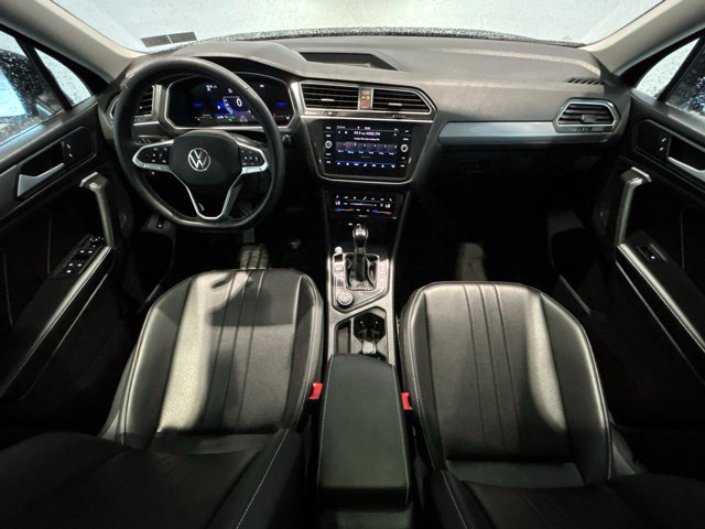 Used 2024 Volkswagen Tiguan SE AWD/4WD image 19