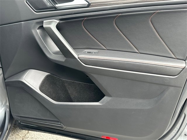 Used 2024 Volkswagen Tiguan Wolfsburg Edition image 29