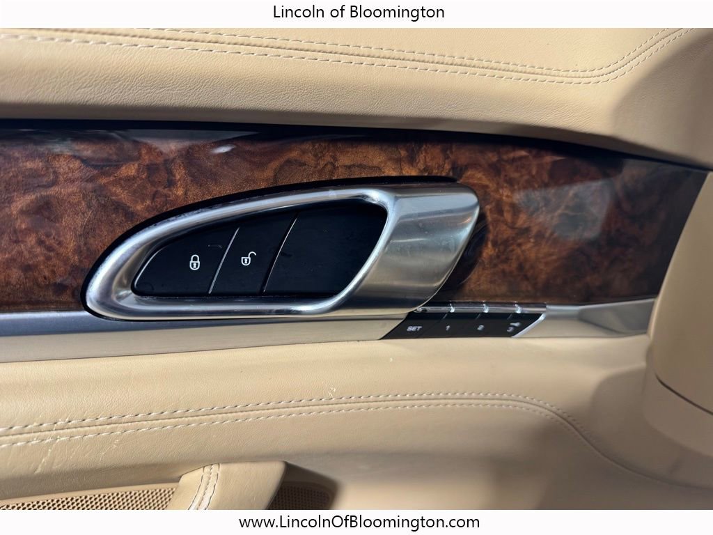 Used 2013 Porsche Panamera Turbo image 17