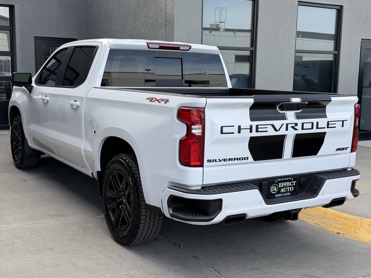 Used 2024 Chevrolet Silverado 1500 RST w/ Rally Edition AWD/4WD image 8