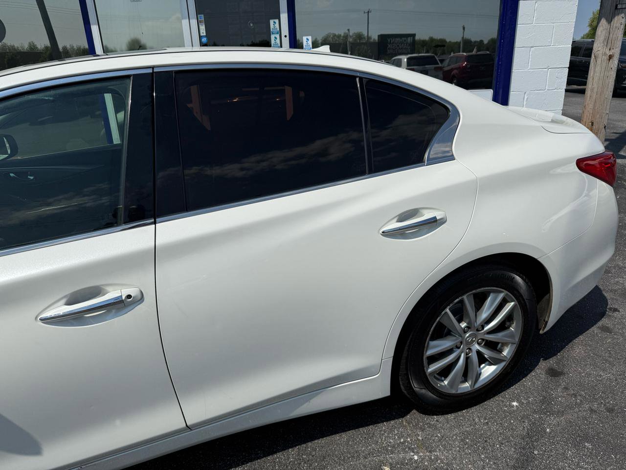 Used 2016 INFINITI Q50 Premium w/ 2.0T Premium Plus Package AWD/4WD image 2