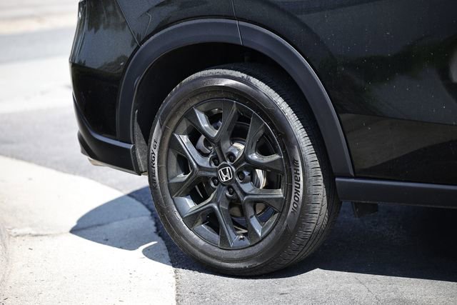 Certified 2025 Honda HR-V Sport image 11