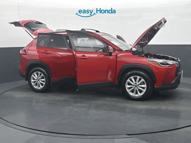 Used 2024 Toyota Corolla Cross LE image 35