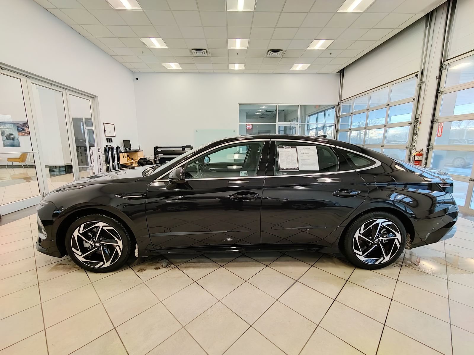 Used 2024 Hyundai Sonata SEL w/ Convenience Package image 6