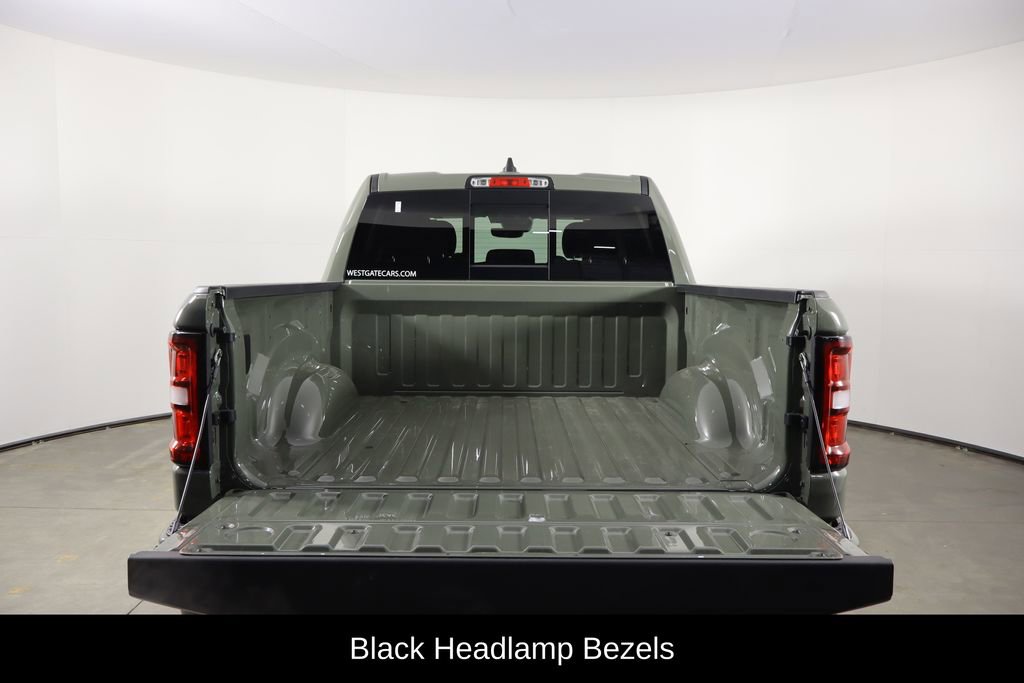 New 2026 RAM 1500 4x4 Crew Cab image 18