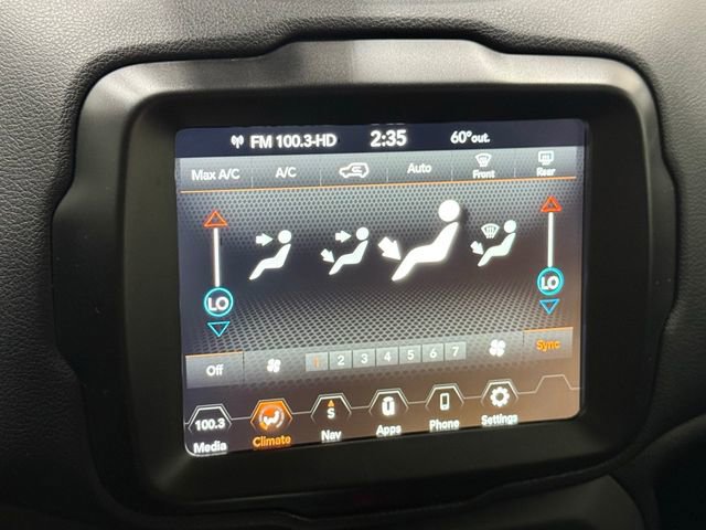 Used 2023 Jeep Renegade Latitude AWD/4WD image 29