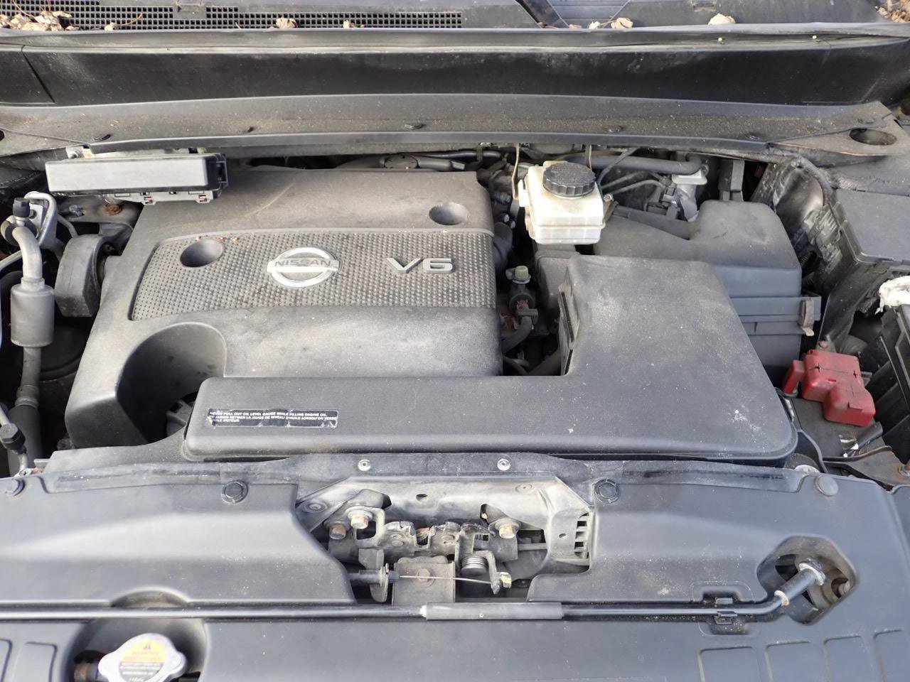 Used 2015 Nissan Pathfinder Platinum w/ Family Entertainment Package image 8