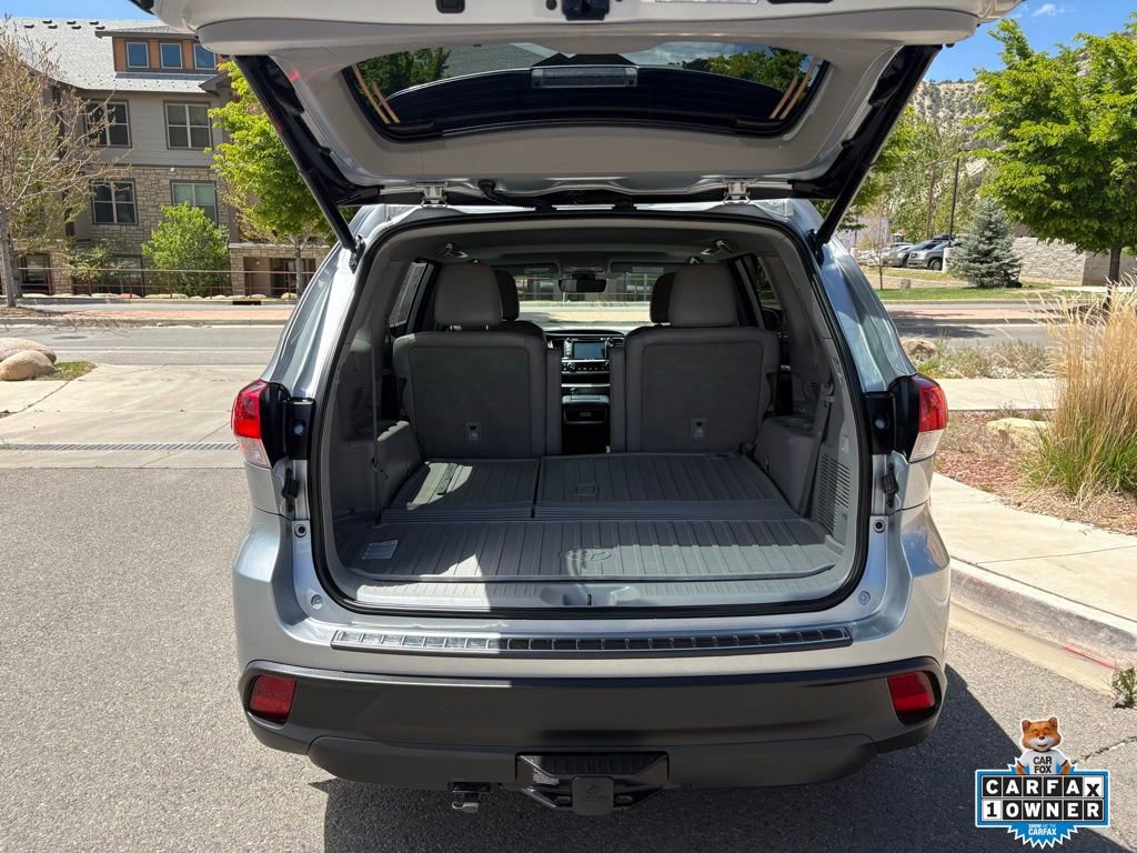 Used 2019 Toyota Highlander XLE AWD/4WD image 8