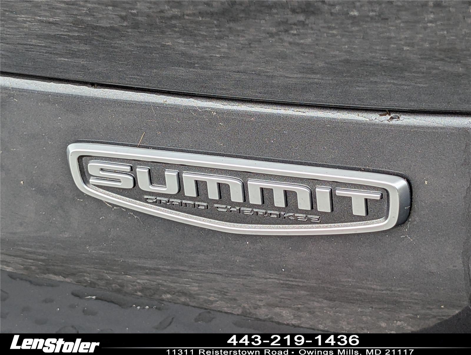 Used 2023 Jeep Grand Cherokee L Summit w/ Advanced Protech Group IV AWD/4WD image 9