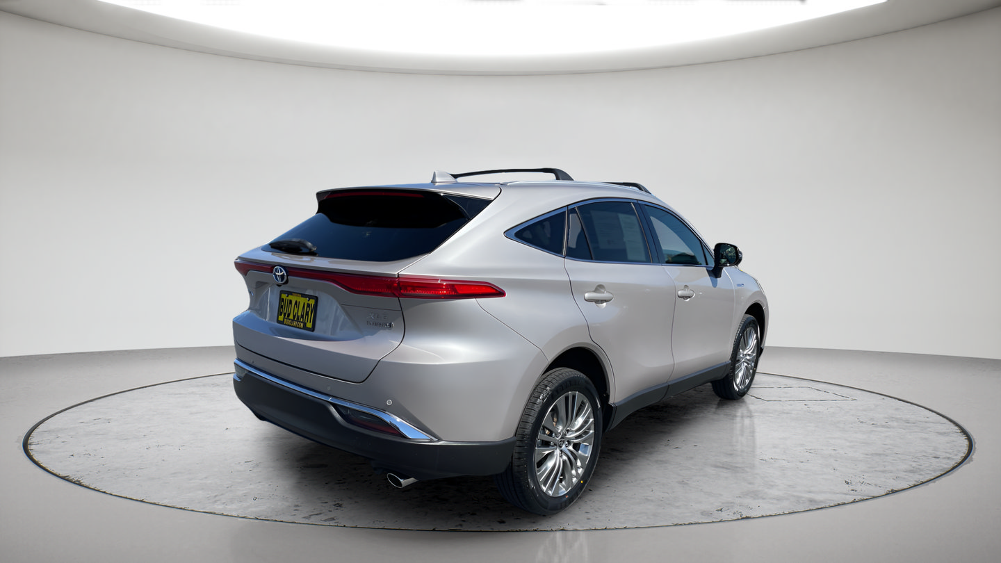 Certified 2021 Toyota Venza XLE w/ Softex Package AWD/4WD image 3