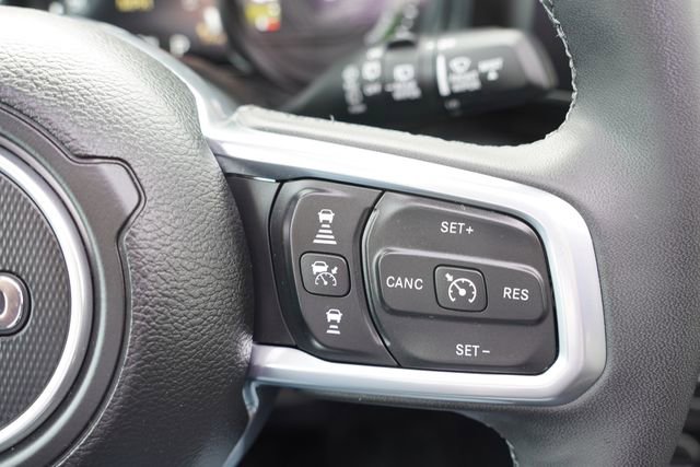 Used 2025 Jeep Wrangler Unlimited Sahara w/ Safety Group image 29