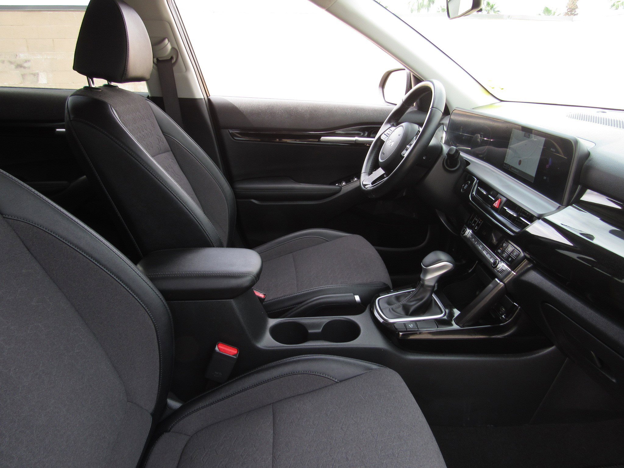 Used 2025 Kia Seltos S image 5