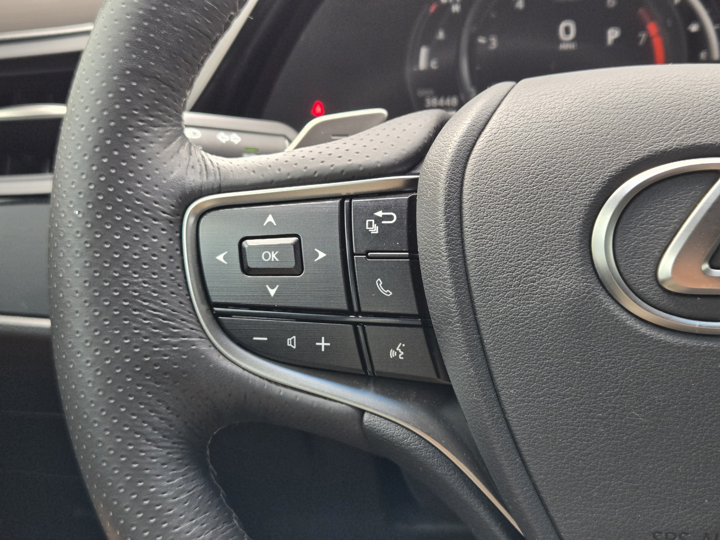 Certified 2024 Lexus ES 350 F Sport w/ Accessory Package (Z2) FWD image 26