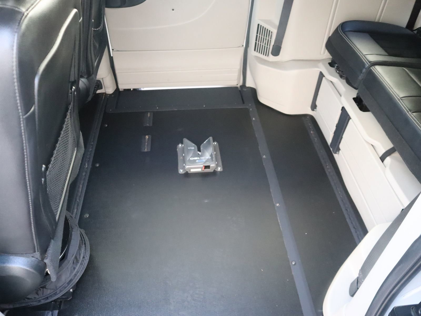 Used 2017 Dodge Grand Caravan SXT w/ Rear Park Assist Package image 50