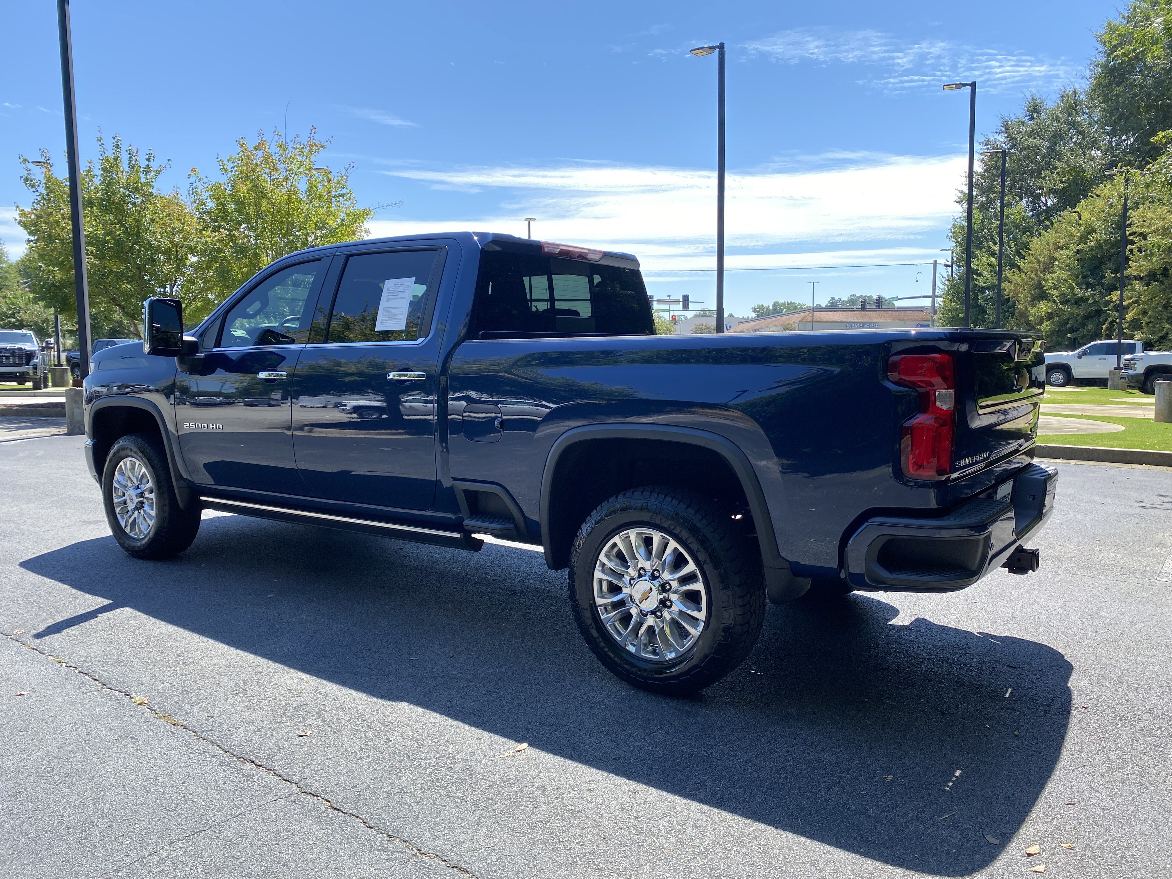 Used 2022 Chevrolet Silverado 2500 High Country AWD/4WD image 7