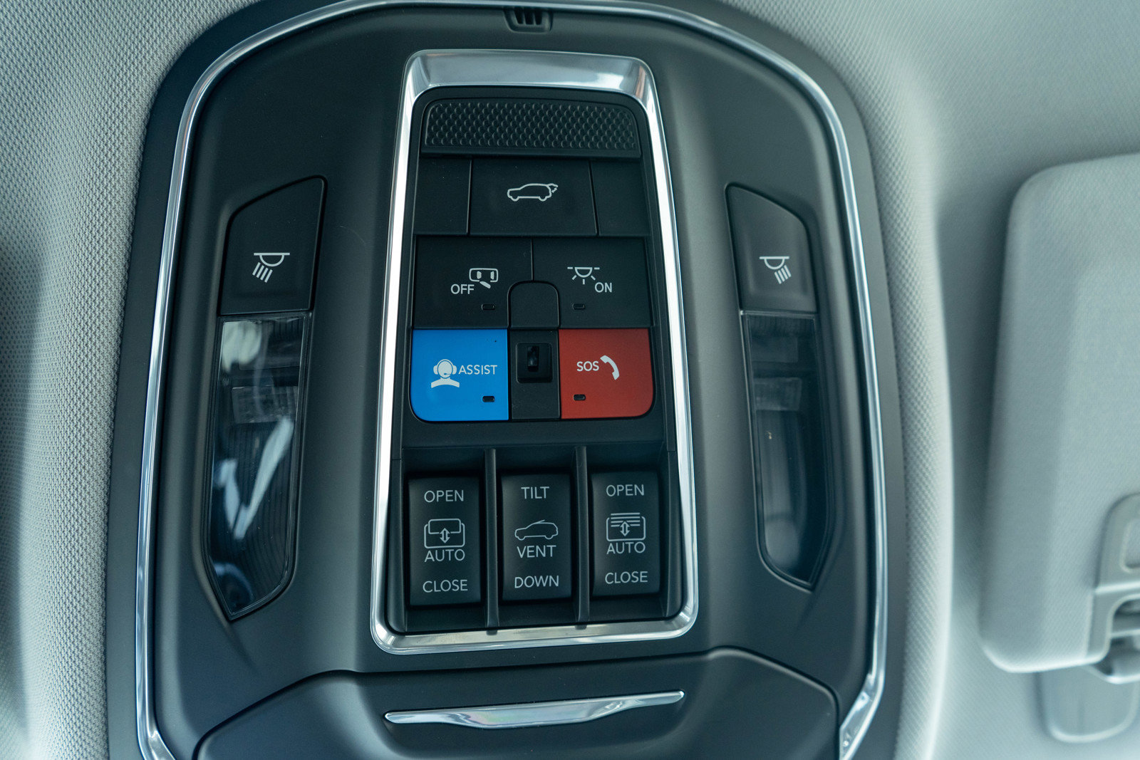 Used 2022 Jeep Grand Cherokee Limited 4xe w/ Luxury Tech Group II image 24